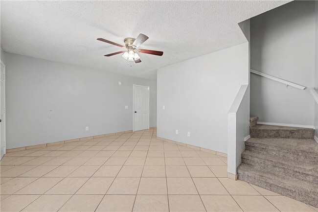 Building Photo - 3403 SW Victoria Pl