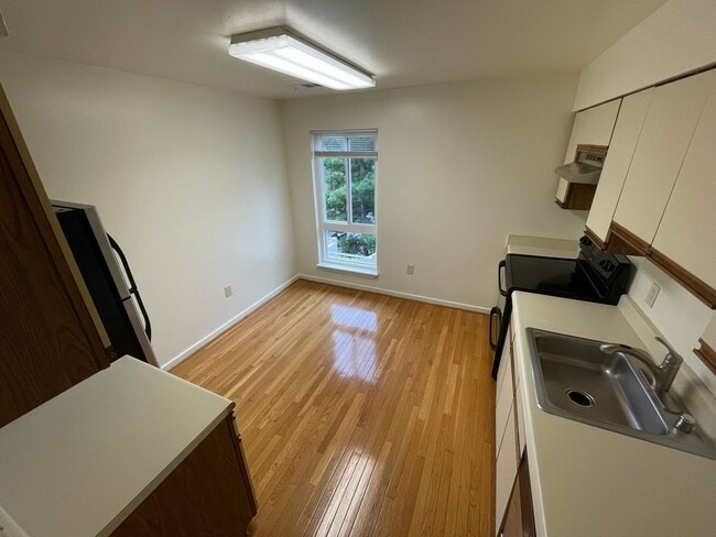 Building Photo - 2 Bedroom/1 Bath in Brookland