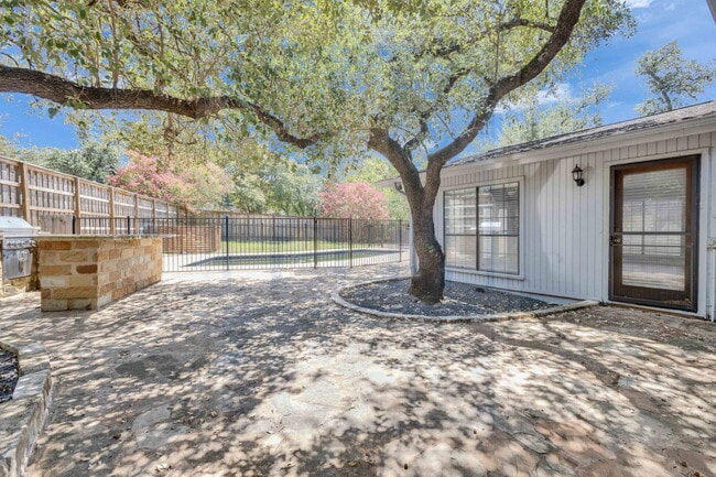 Building Photo - 11301 Taterwood Dr