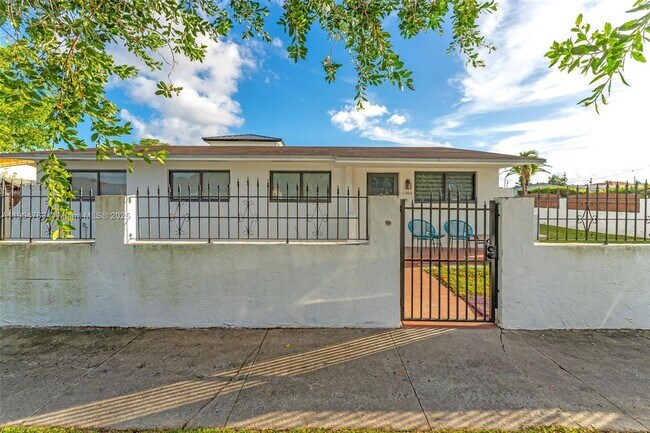 Building Photo - 10364 SW 6th St