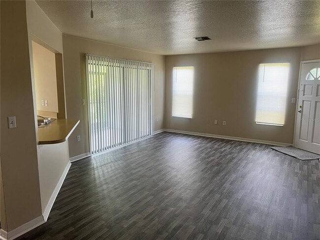 Building Photo - 7266 Pond Cir