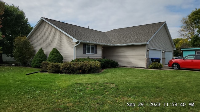 Building Photo - W3183 Westowne Ct