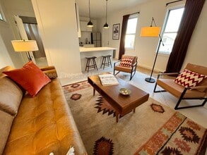 Building Photo - 2019 E Beckert Ave