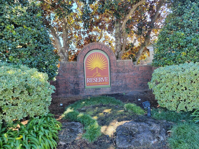 Building Photo - 7800 Point Meadows Dr