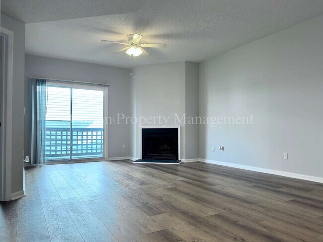 Building Photo - 2BR/2BA Condo off Wilshire Blvd - Beautifu...