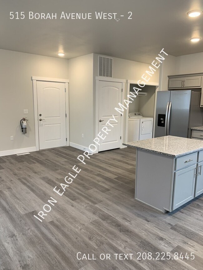Building Photo - 515 Borah Ave W