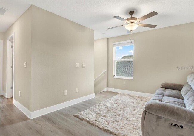 Building Photo - 9782 Coneflower Ct