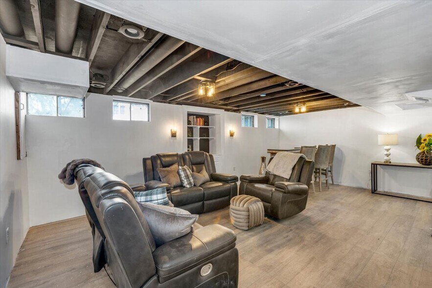 Building Photo - 1428 Hudson Lndg