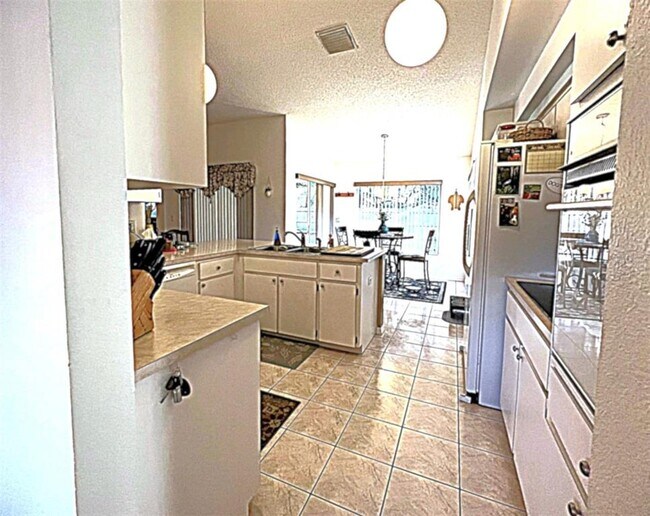 Building Photo - 8116 Rhanbuoy Rd