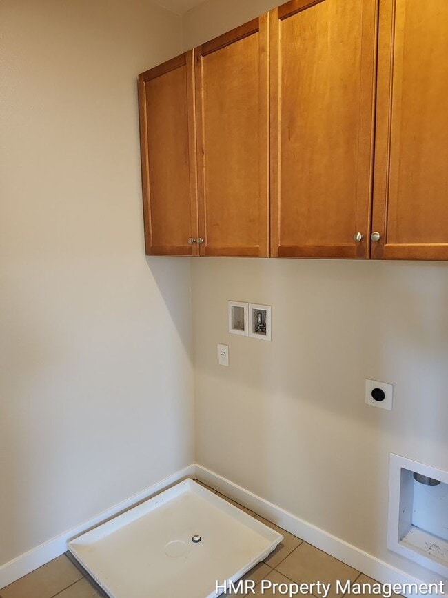 Building Photo - 2 Story Home 3 bedroom 2.5 bath in Glendora