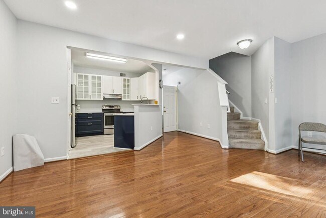 Building Photo - 43067 Candlewick Square