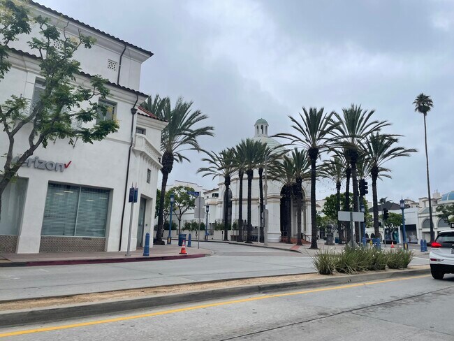 Westwood - 2935 Westwood Blvd