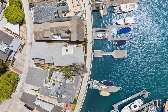 Building Photo - 112 S Bay Front