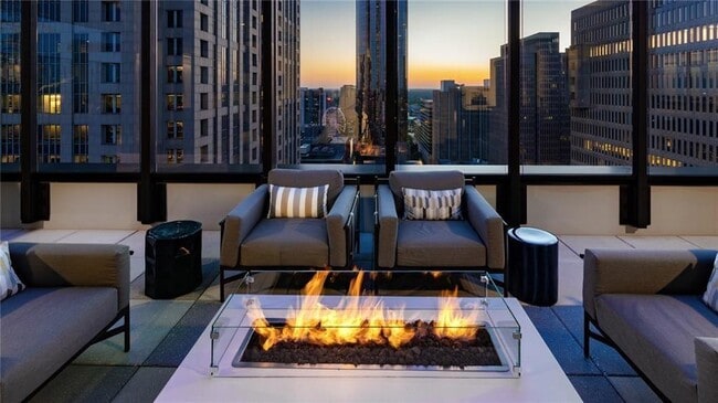 Building Photo - 161 Peachtree Center Ave NE