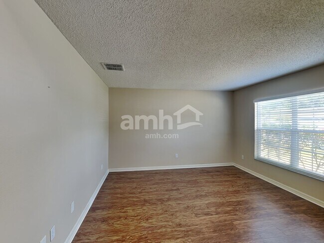 Building Photo - 315 Colony Court