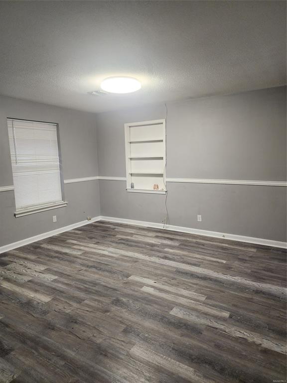 Building Photo - 4335 Rainbow Rd