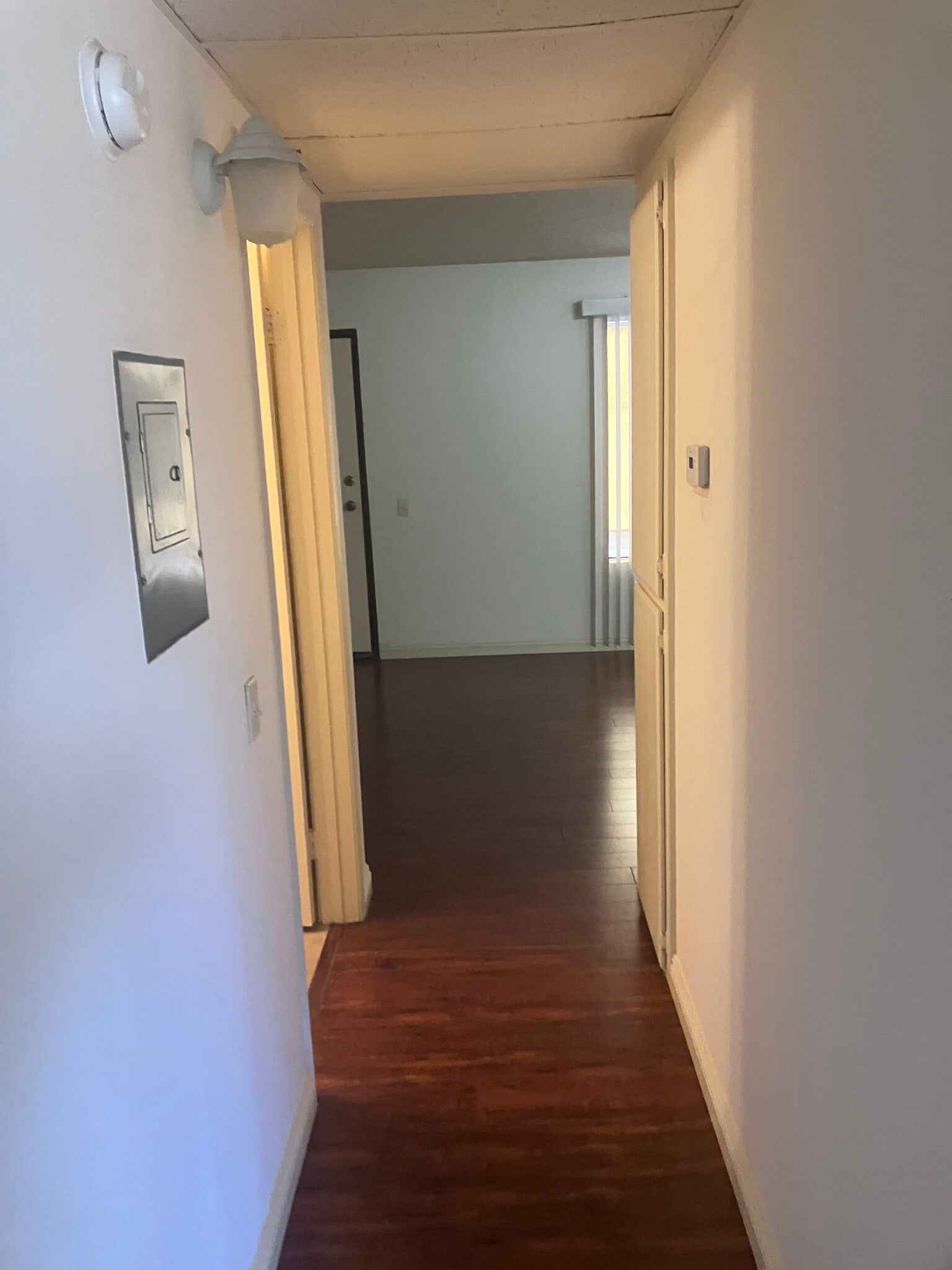 Building Photo - 5000 Laurel Canyon Blvd