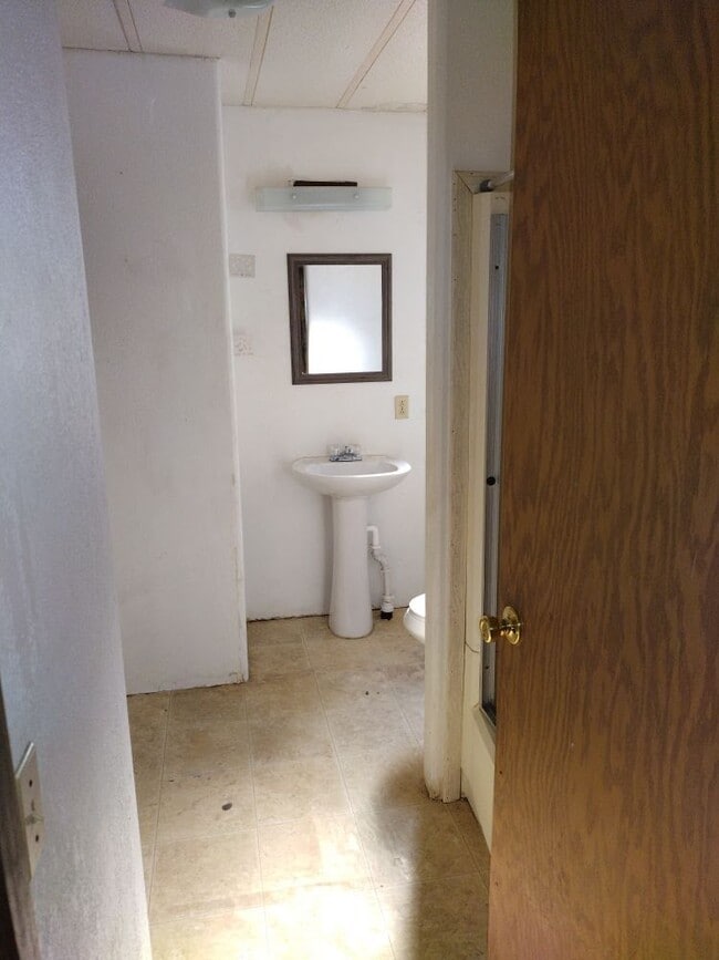 Building Photo - 14528 Annegret Dr