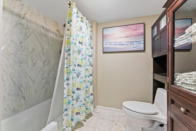 Building Photo - 100 S Beach Rd