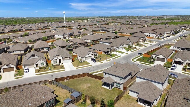 Building Photo - 108 Blackwell Ln