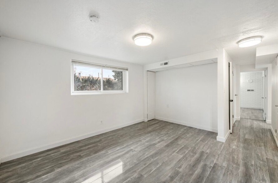 Building Photo - 140 W 8710 S