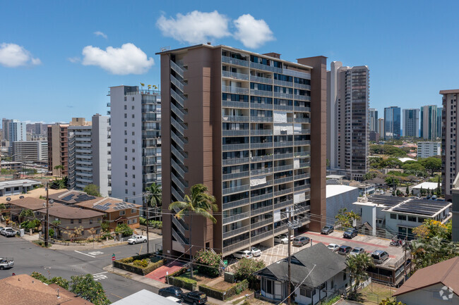 Primary Photo - Victoria Towers