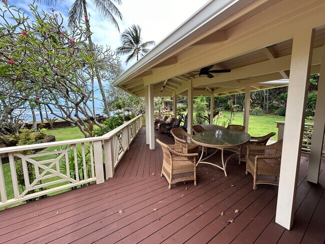 Building Photo - $2500 off 1st Months Rent!! Furnished 3 Bedroom 3 Bath Ocean View Home