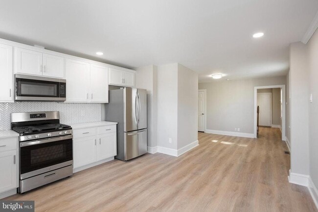 Building Photo - 809 N Providence Rd