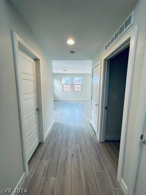Building Photo - 72 Verde Rosa Dr