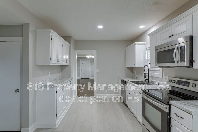 Building Photo - 2431 E 68th St