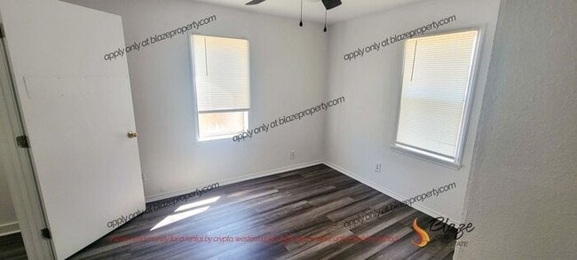 Building Photo - Cozy Corner, Big Potential!