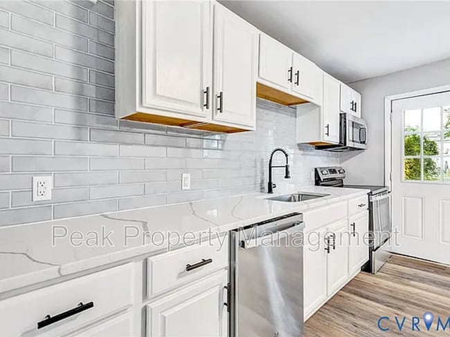 Building Photo - 2003 2nd Ave