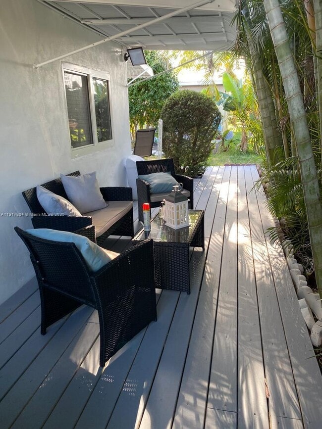 Building Photo - 7303 NW 57th Dr