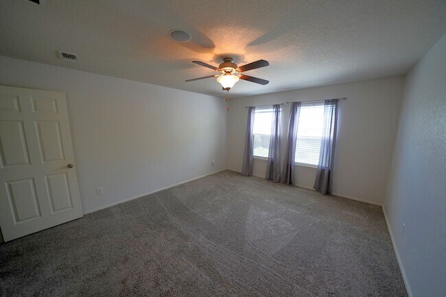 Building Photo - 6307 Myrtle Run