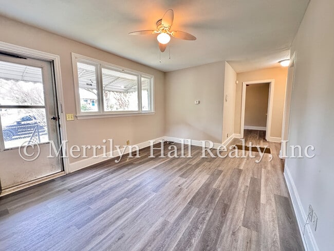 Building Photo - Freshly Updated 2BR Bungalow | New LVP Floors | Fenced Yard | Quiet Street