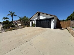 Building Photo - 4 bedroom - 2 Bathroom