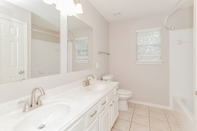 Building Photo - 18403 Mabels Island Ct