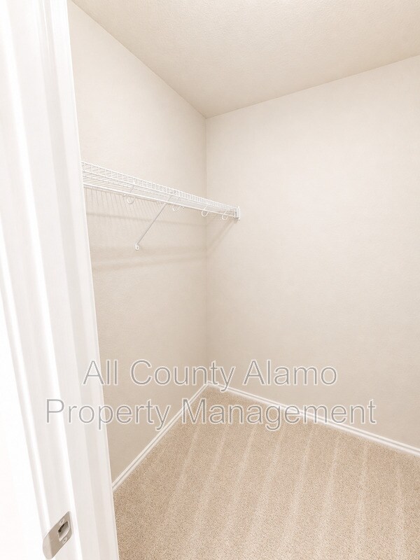Building Photo - 4919 Celtic Cor