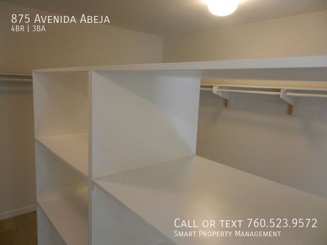 Building Photo - 875 Avenida Abeja