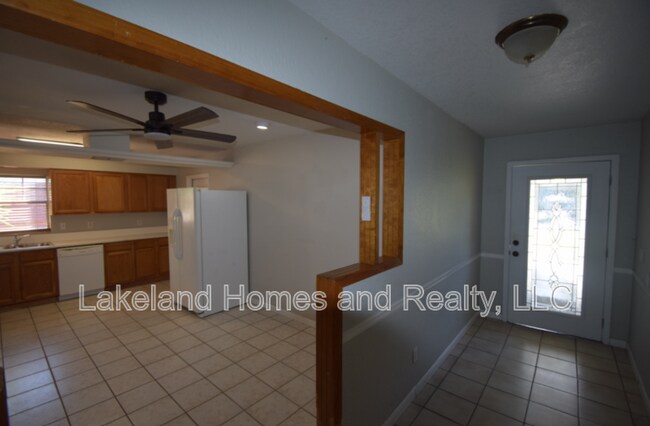 Building Photo - 2762 Gale Rose Dr