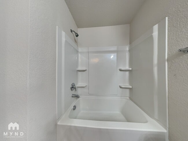 Building Photo - 9168 Pleasant Valley Dr