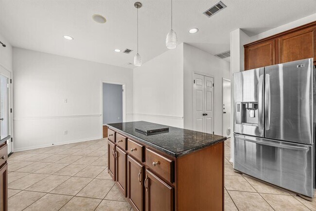 Building Photo - 11905 Lake Stone Dr