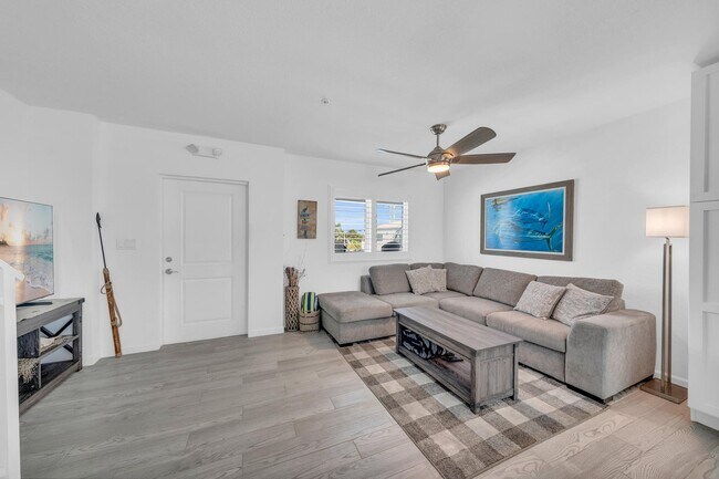 Building Photo - 10877 Overseas Hwy