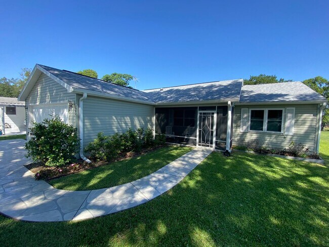 Building Photo - Spectacular Fully Furnished SEASONAL Home with Golf Course views and pool*