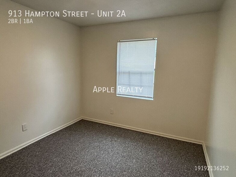 Building Photo - 913 Hampton St