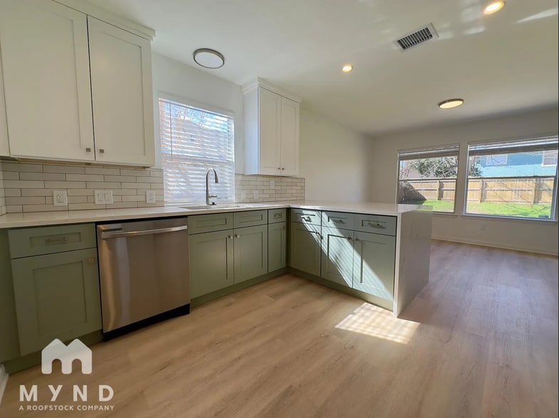 Building Photo - 2317 Loquat Ln