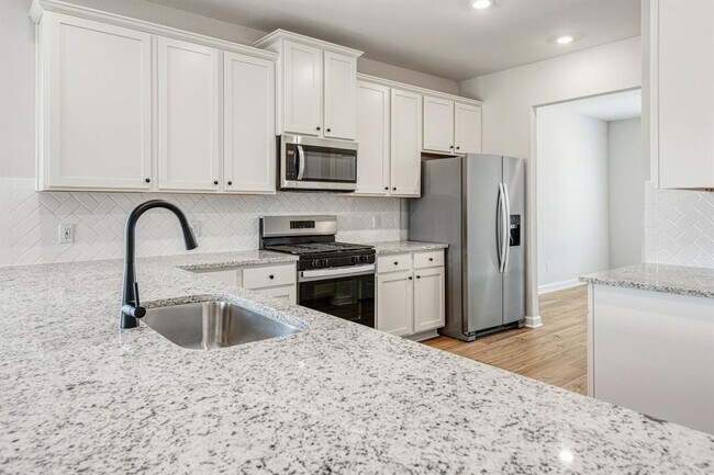 Building Photo - 15691 Honey Cv Dr