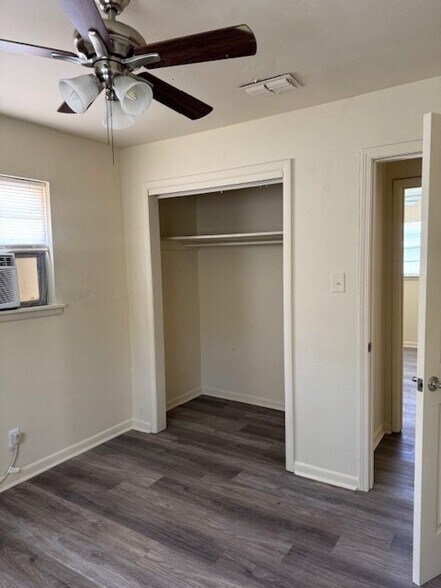 Building Photo - 321 Glynn Ln