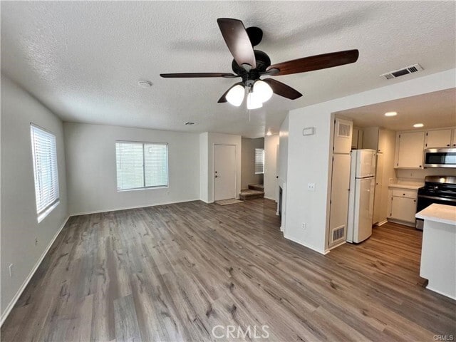 Building Photo - 8353 Sunset Trail Pl