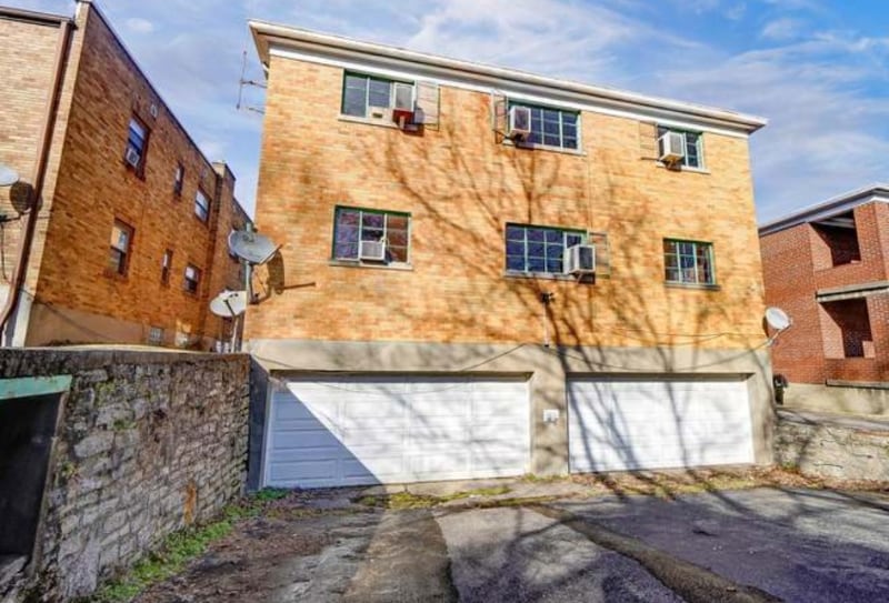 Building Photo - 3131 Mozart Ave